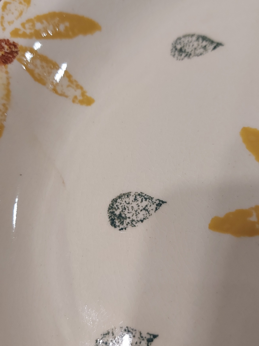 Vintage Farmhouse Ceramic Pie Plate - Picture 3 of 7